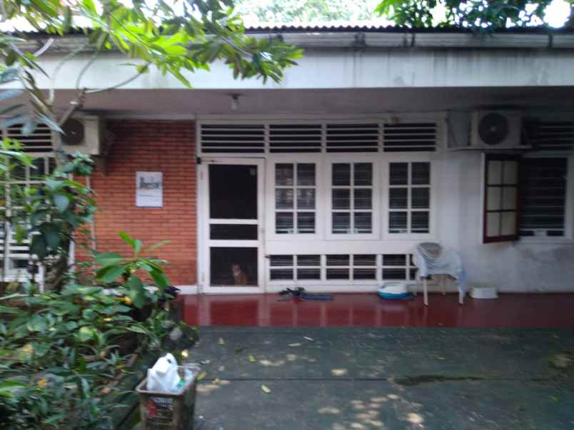 dijual rumah jalan raya pos pengumben