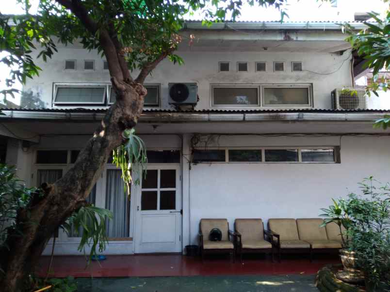 dijual rumah jalan raya pos pengumben