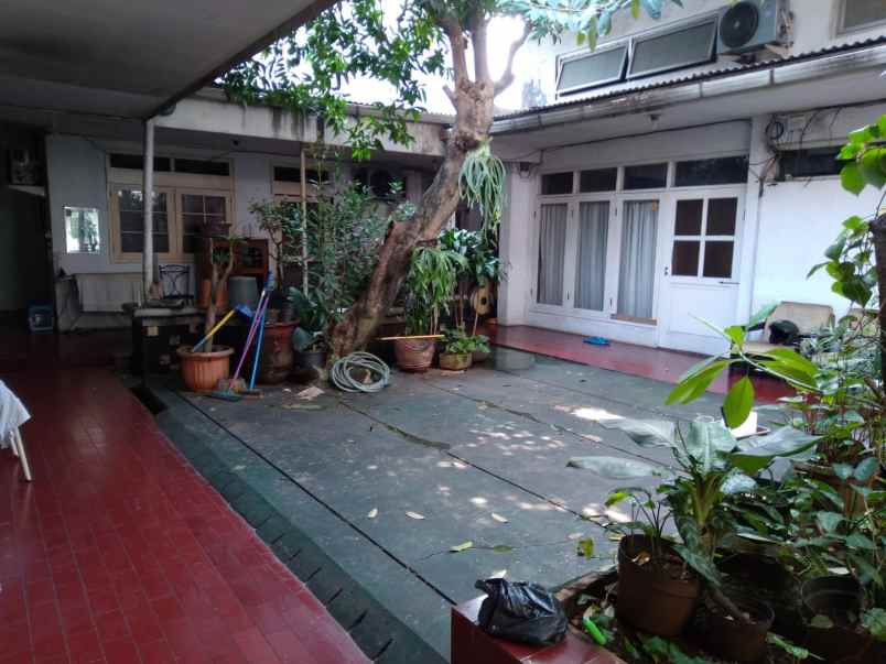 dijual rumah jalan raya pos pengumben