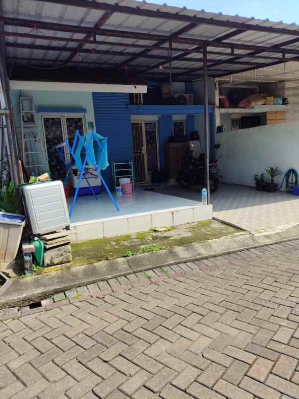 dijual rumah jalan raya serpong cisauk bsd