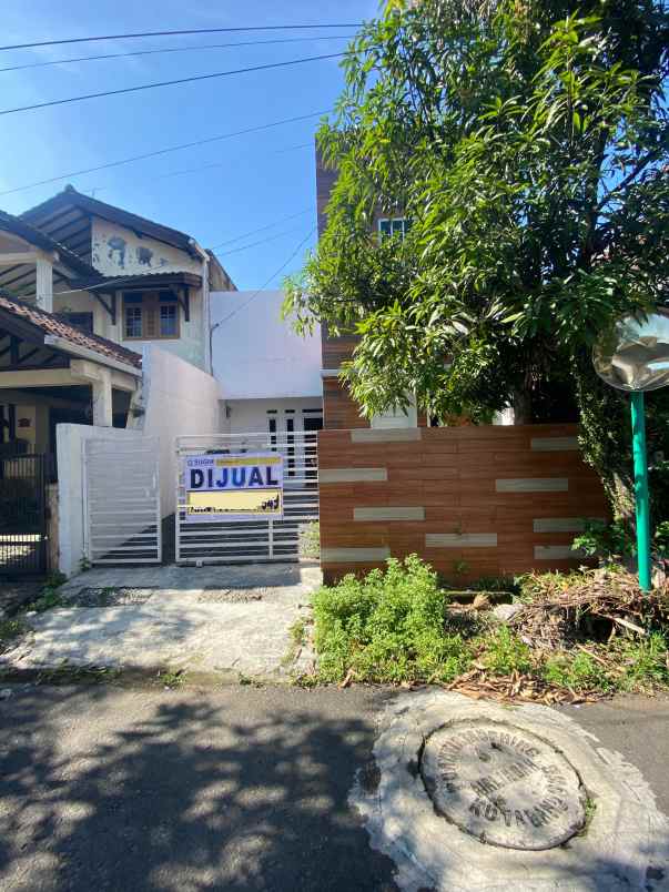 dijual rumah jalan samarinda sayap