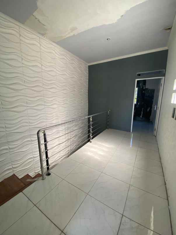 dijual rumah jalan samarinda sayap
