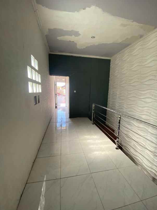 dijual rumah jalan samarinda sayap