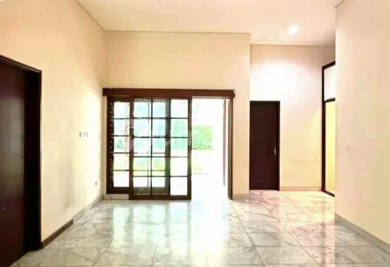 dijual rumah jalan sukabumi