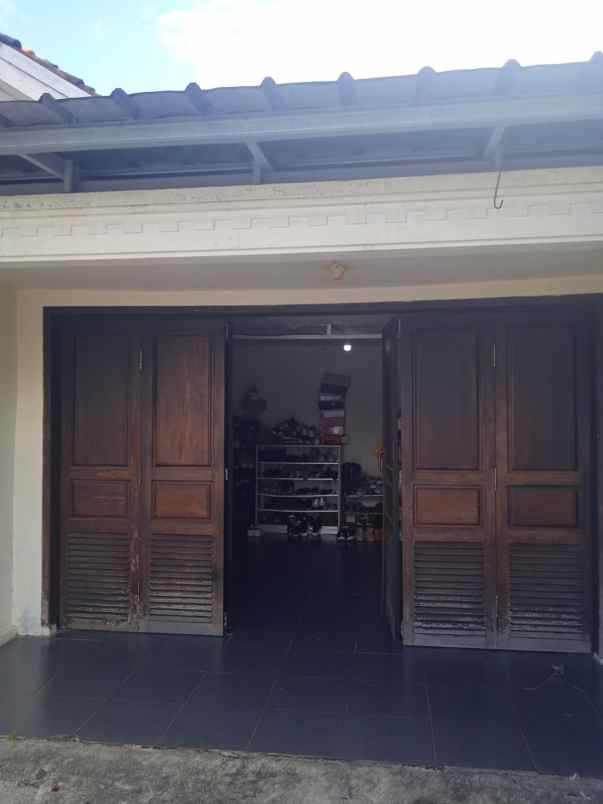 dijual rumah jalan sultan