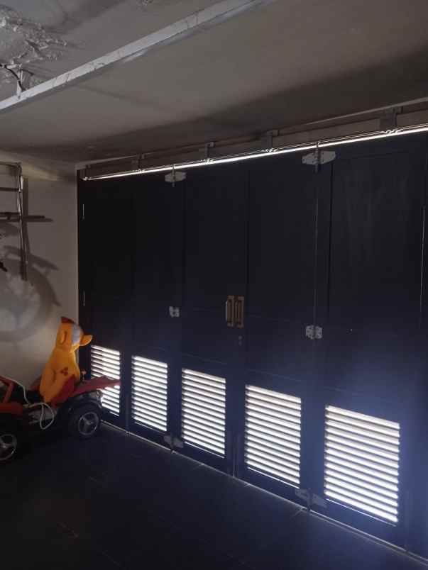 dijual rumah jalan sultan