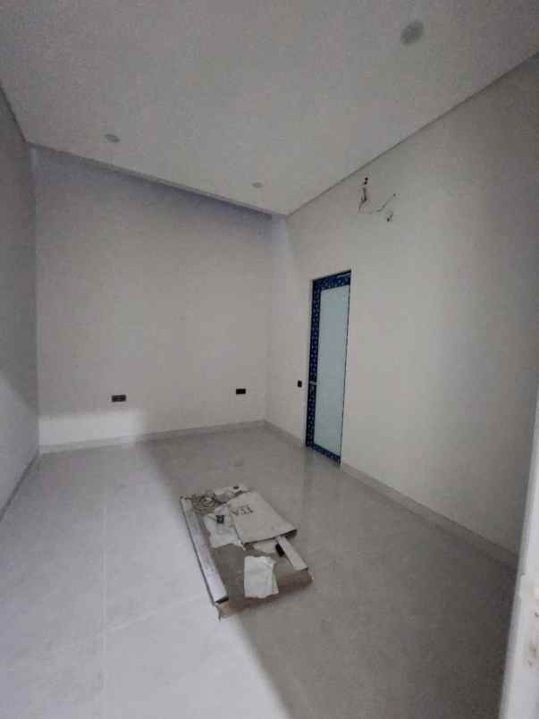 dijual rumah jalan woodland citraland