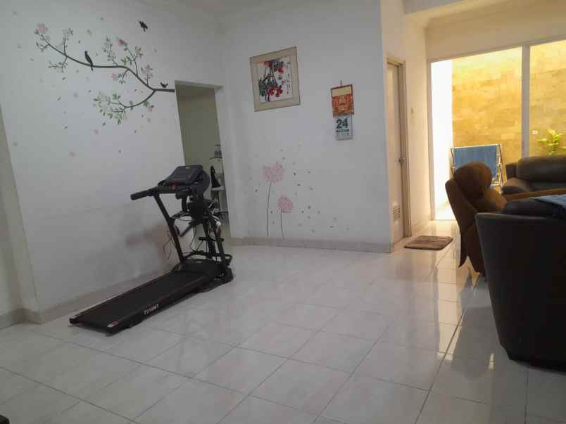 dijual rumah janur elok kelapa gading