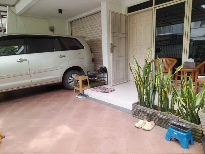dijual rumah janur elok kelapa gading