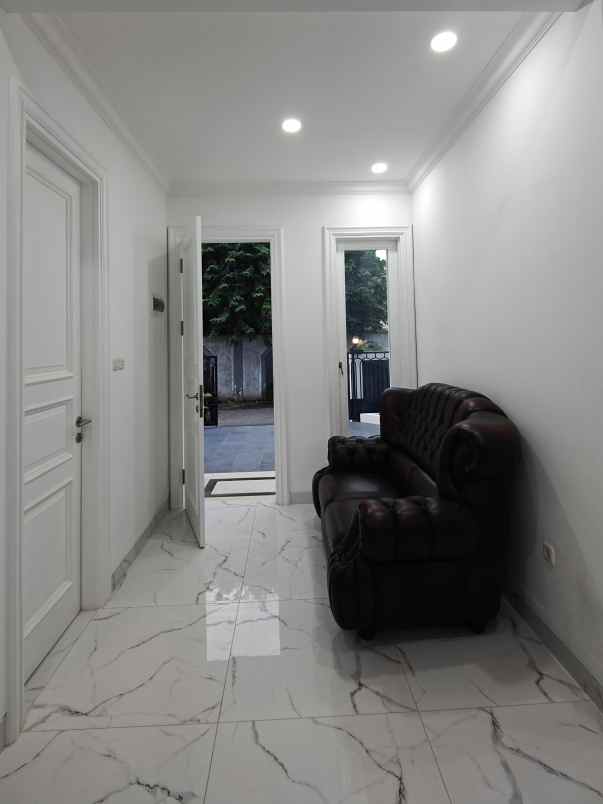 dijual rumah jatiwaringin bekasi