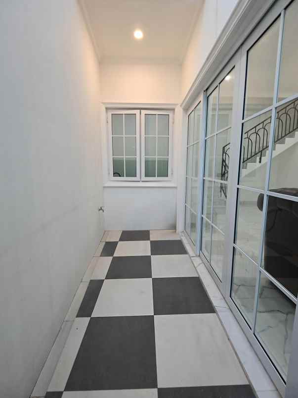 dijual rumah jatiwaringin bekasi