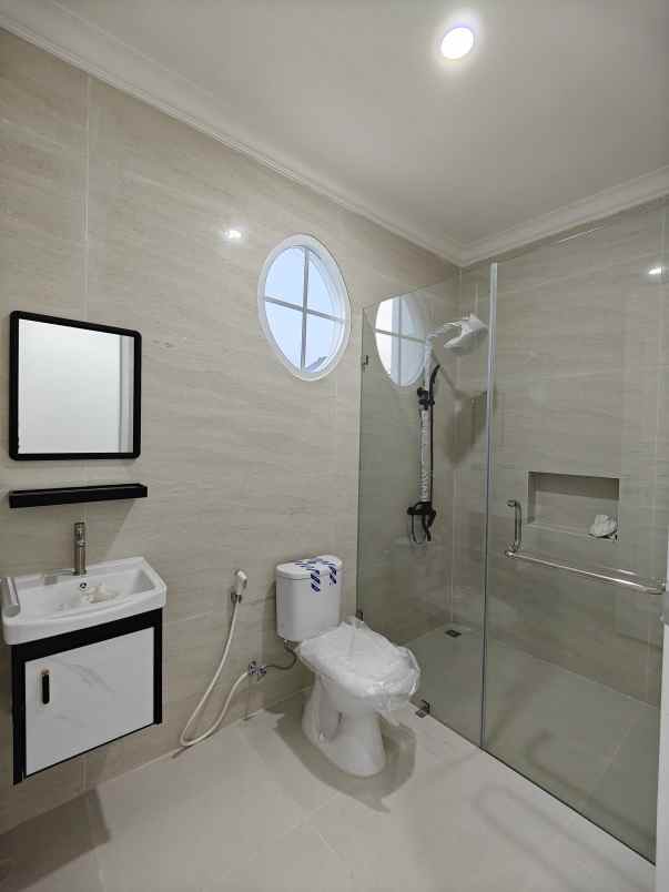 dijual rumah jatiwaringin bekasi