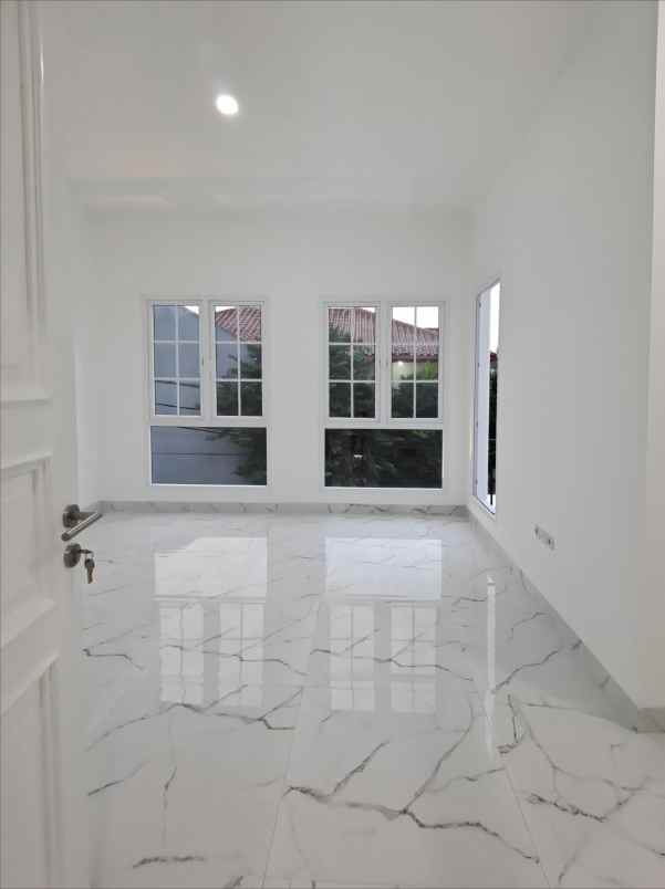 dijual rumah jatiwaringin bekasi