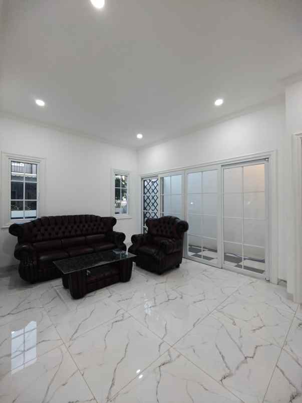 dijual rumah jatiwaringin bekasi