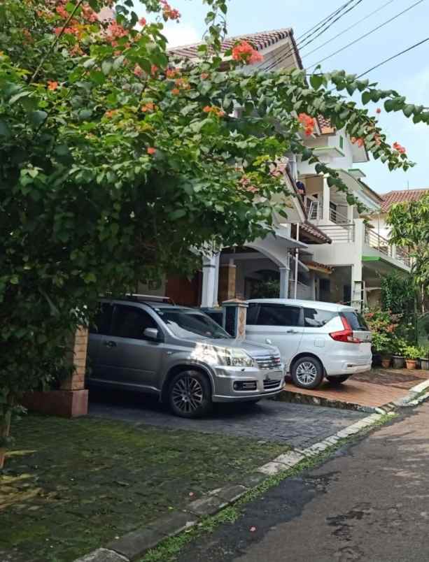 dijual rumah jk173