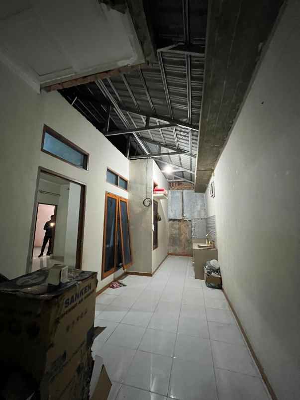 dijual rumah jl air dingin