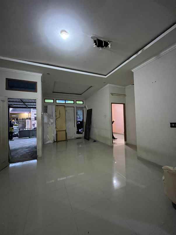 dijual rumah jl air dingin