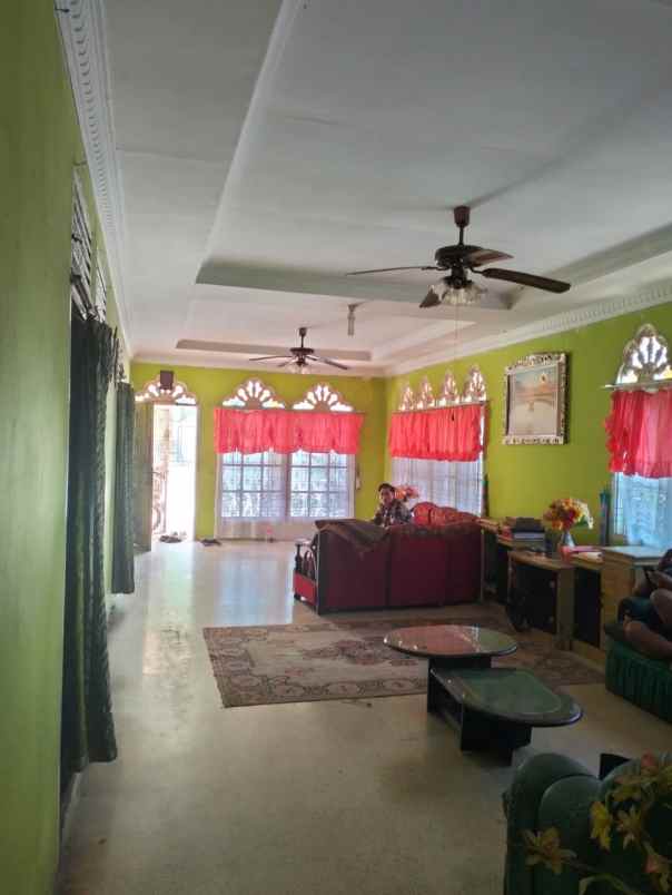 dijual rumah jl bambu kuning