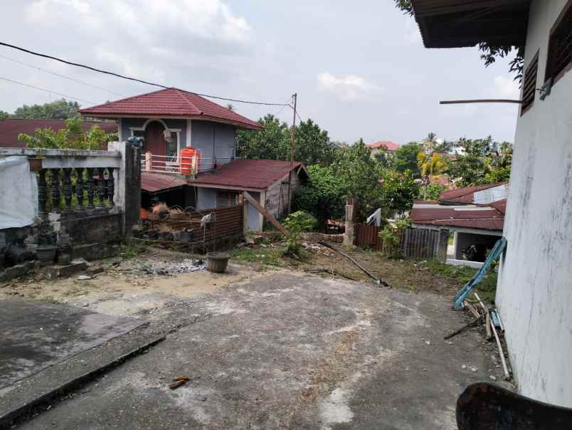 dijual rumah jl bambu kuning