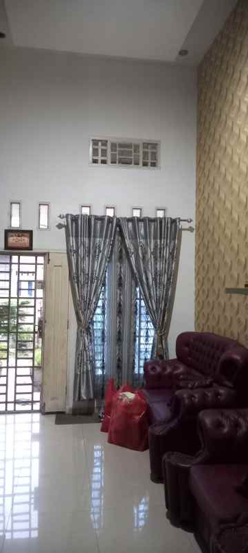 dijual rumah jl bina widya hr subrantas