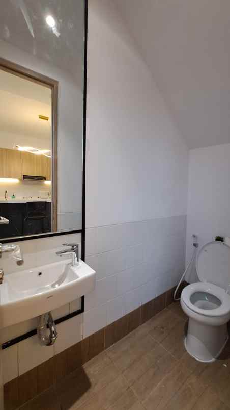 dijual rumah jl cendrawasih