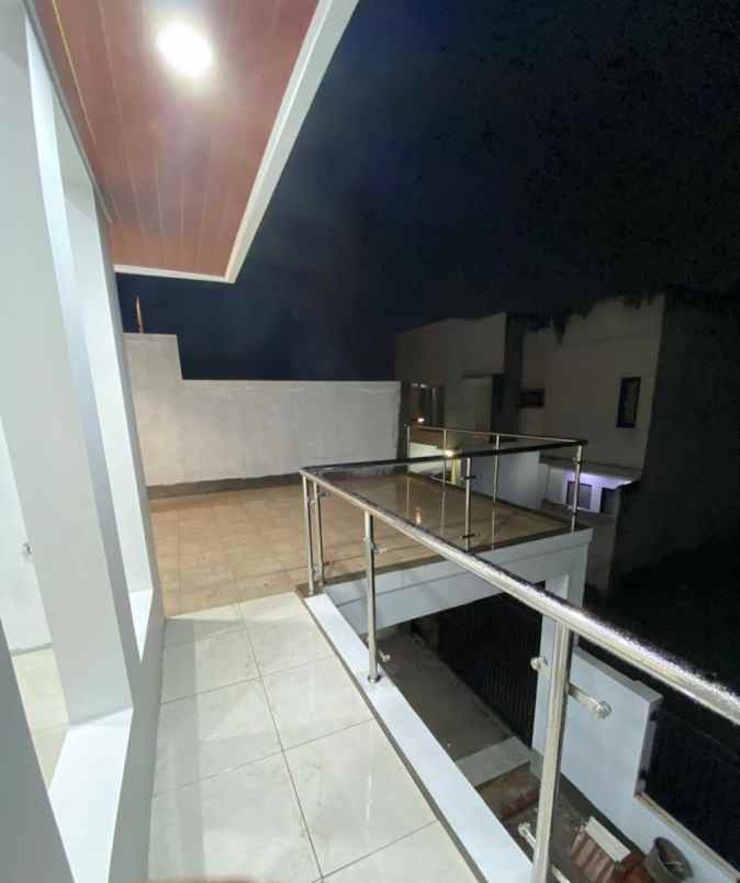 dijual rumah jl ekonomi padasuka