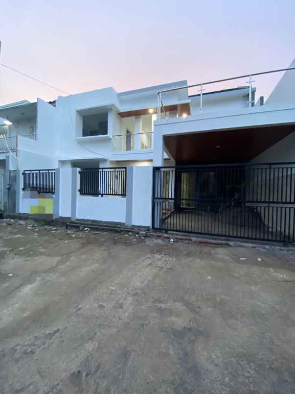 dijual rumah jl ekonomi padasuka