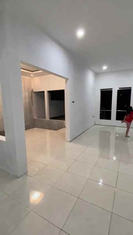 dijual rumah jl ekonomi padasuka