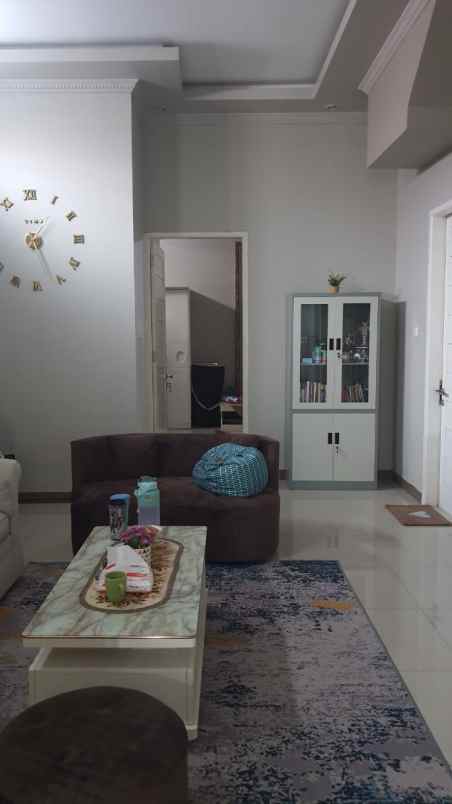 dijual rumah jl gading raya pondok