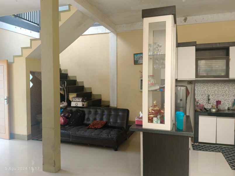 dijual rumah jl garuda sakti km 3