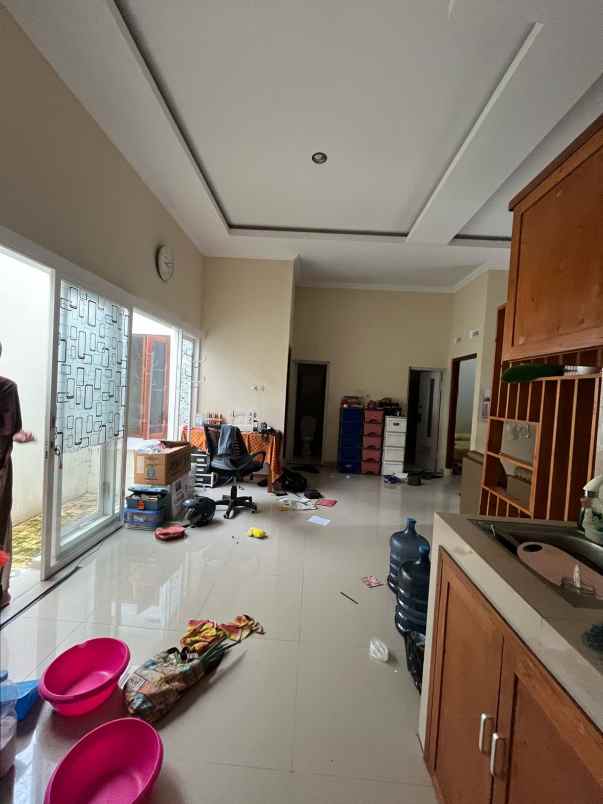 dijual rumah jl godean km 7