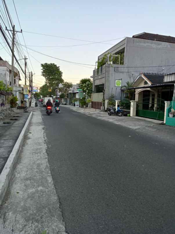 dijual rumah jl gurameh raya