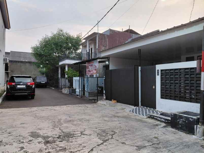 dijual rumah jl jatimakmur pondok gede