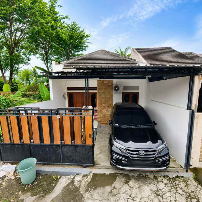 dijual rumah jl kaliurang km 12