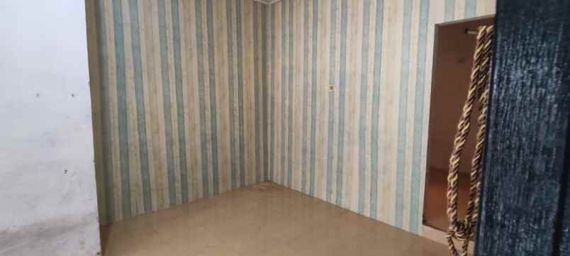 dijual rumah jl karya bersama