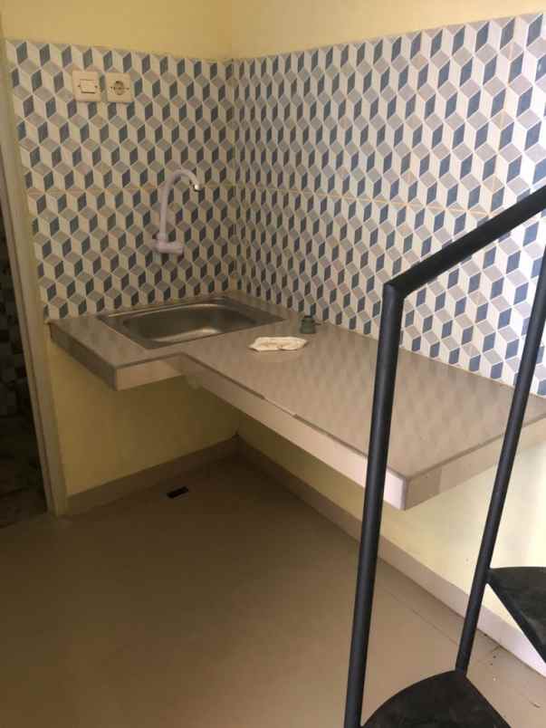 dijual rumah jl ketapang raya cipondoh