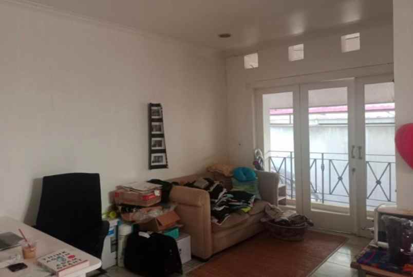 dijual rumah jl maribaya pangkalan jati