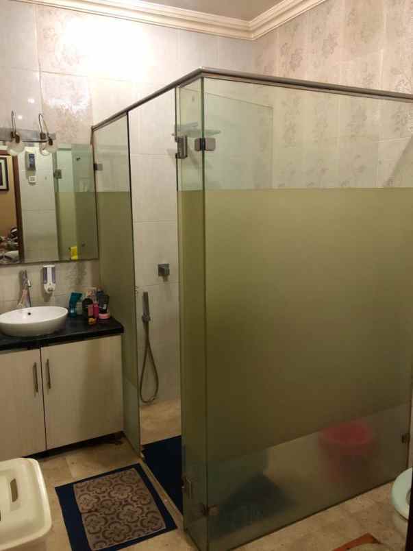 dijual rumah jl pasar minggu raya