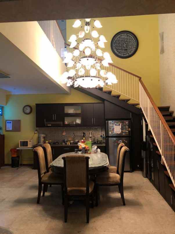 dijual rumah jl pasar minggu raya