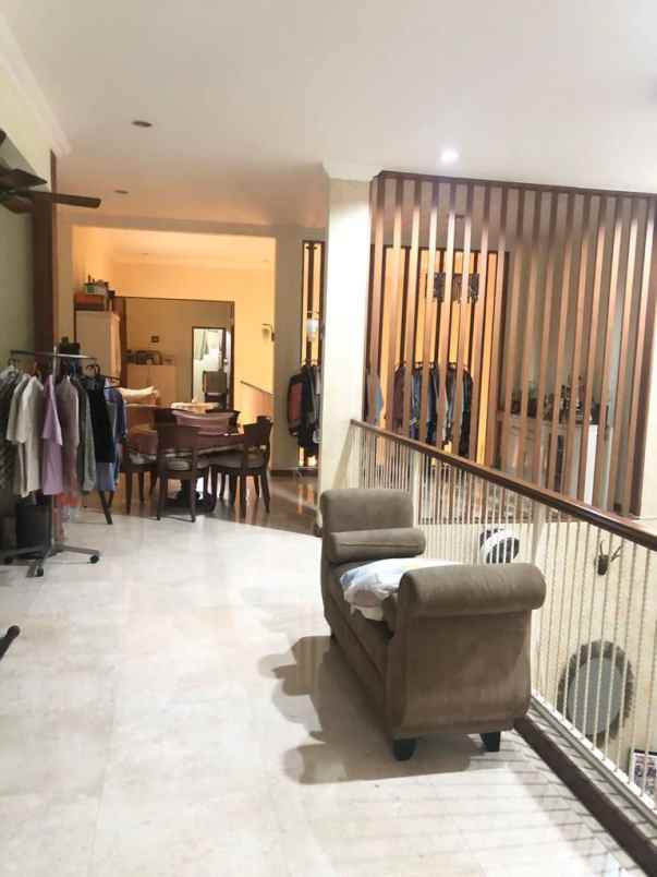 dijual rumah jl pasar minggu raya