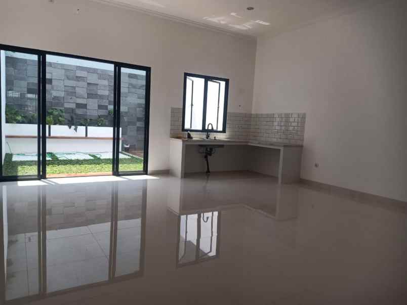 dijual rumah jl pondok kelapa duren