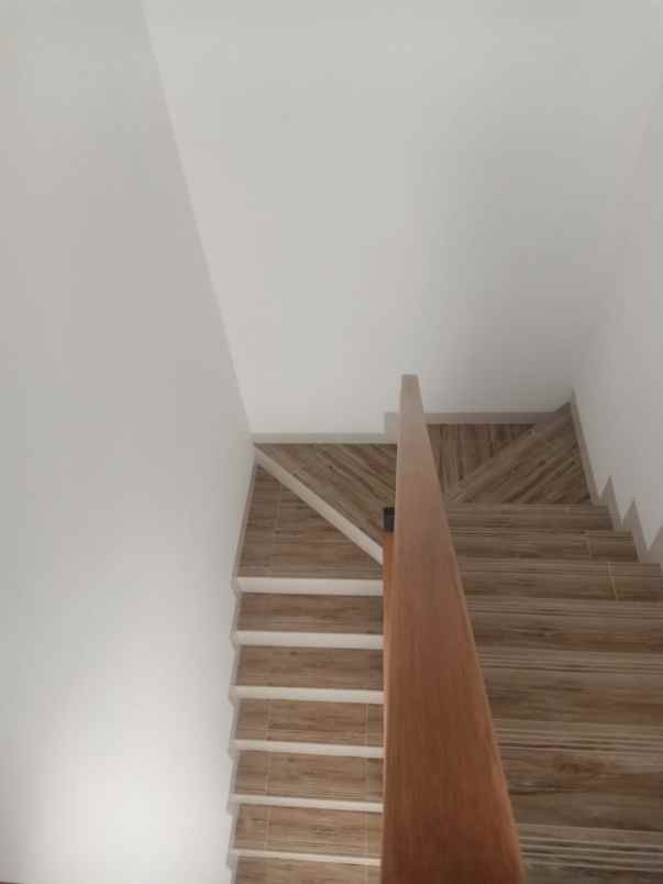 dijual rumah jl pondok kelapa duren