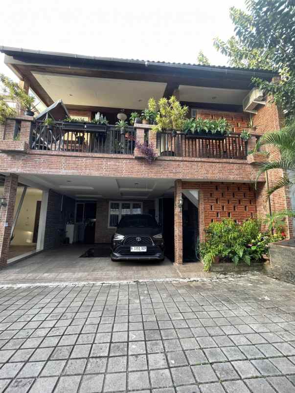 dijual rumah jl pondok labu cilandak