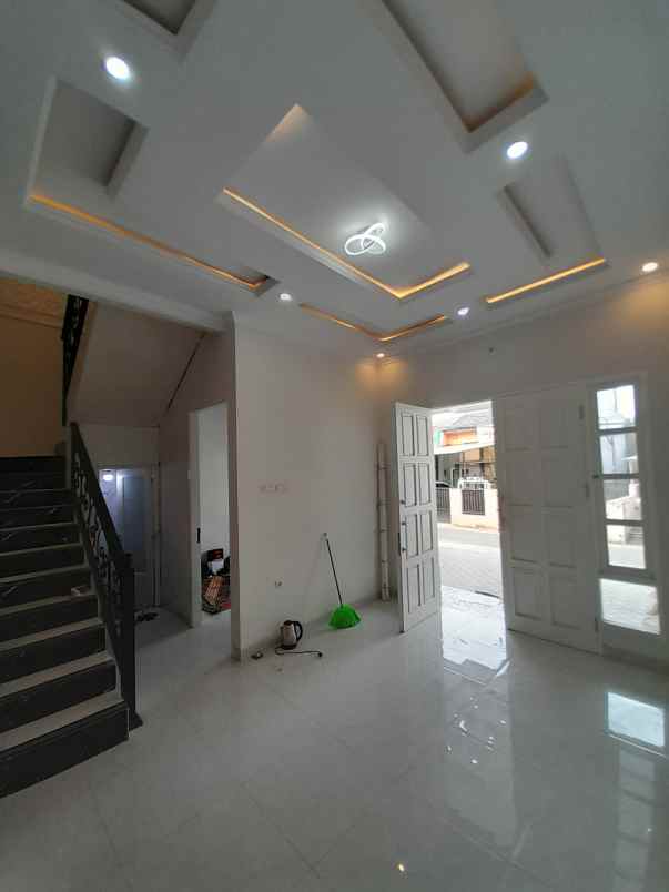 dijual rumah jl raden sanim tanah baru