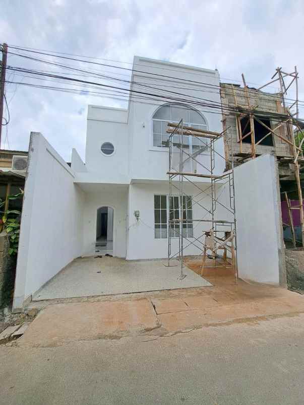 dijual rumah jl raya ceger