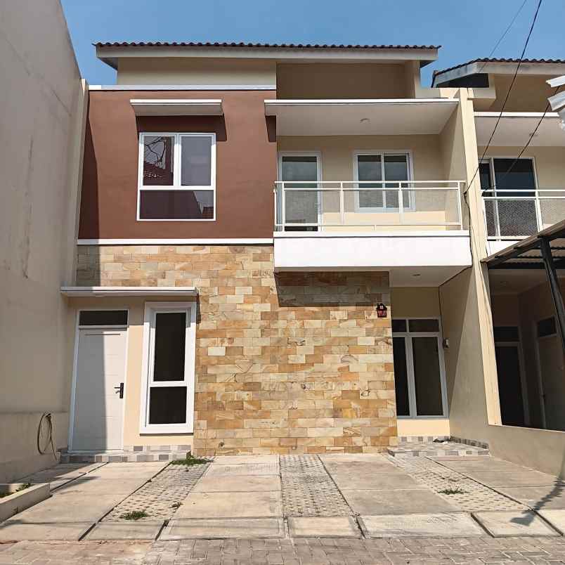 dijual rumah jl raya sirojul munir