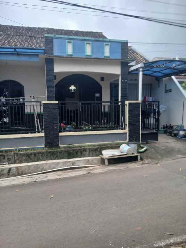 dijual rumah jl raya untung suropati