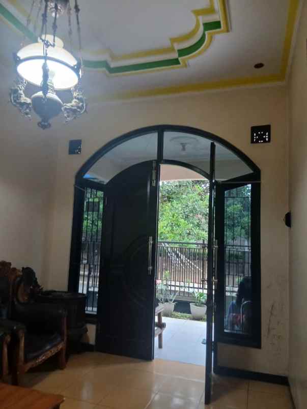 dijual rumah jl raya untung suropati