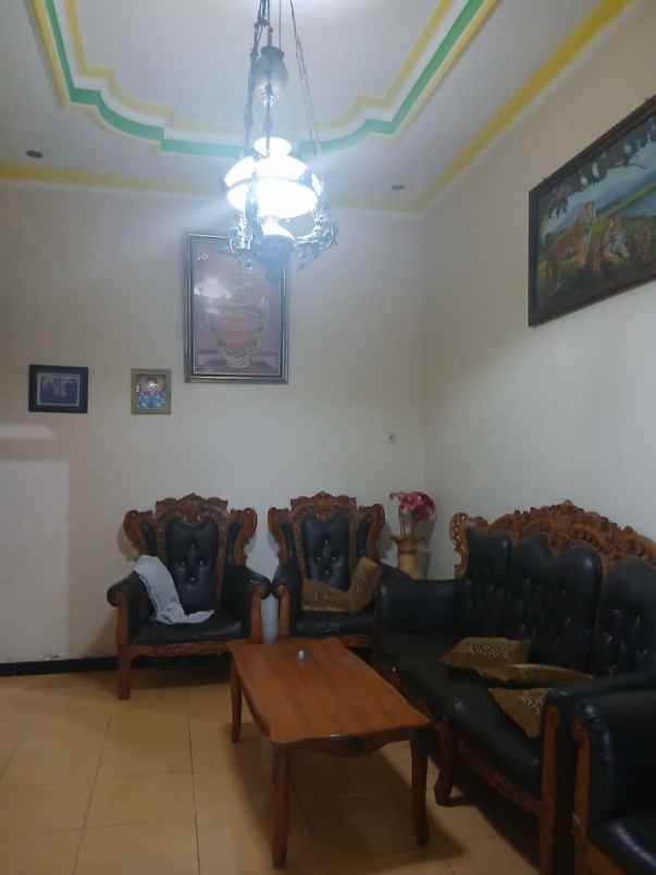 dijual rumah jl raya untung suropati