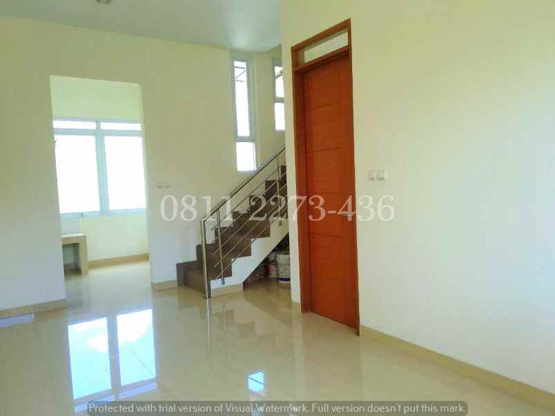 dijual rumah jl sariwangi asri parongpong